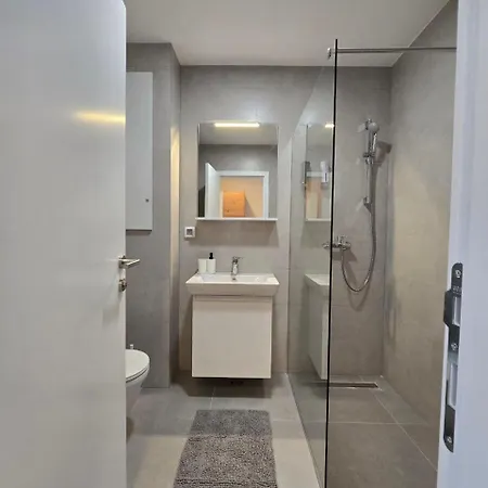 Apartment Jetsetters Corner Near Airport Sarajevo