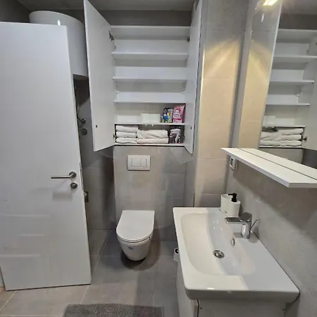 Jetsetters Corner Near Airport * Sarajevo