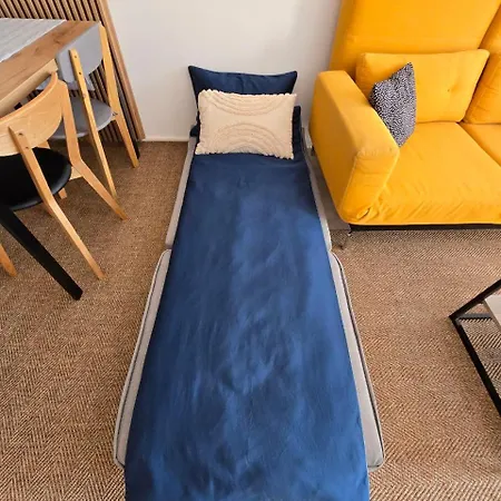 Apartment Jetsetters Corner Near Airport